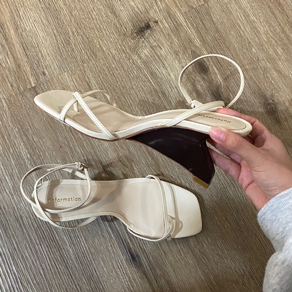 ✧ Reformation Emilia Heels ✧ - Picture 4 of 6